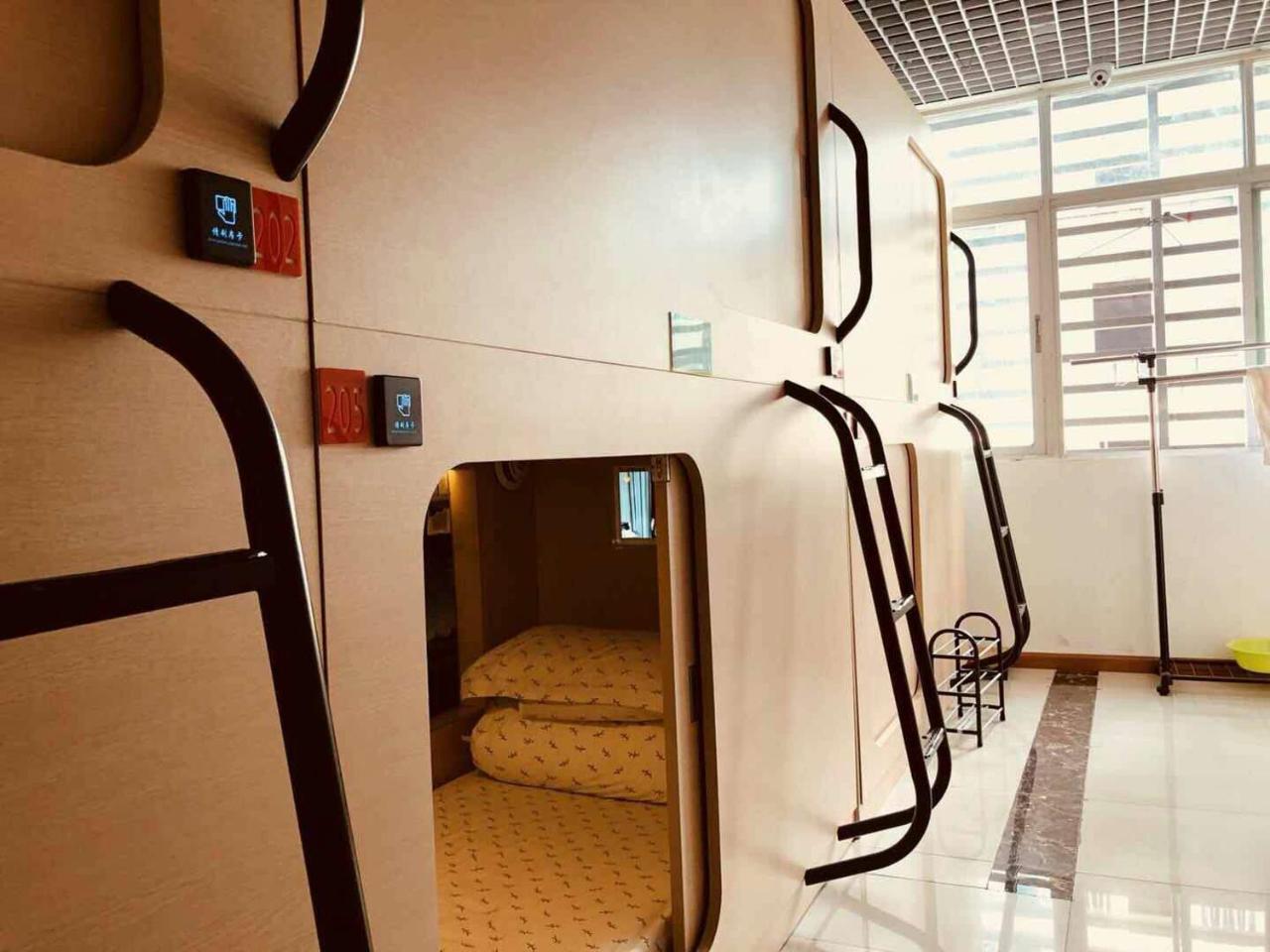 The Olive Tree Capsule Hostel Шеньчжень Екстер'єр фото